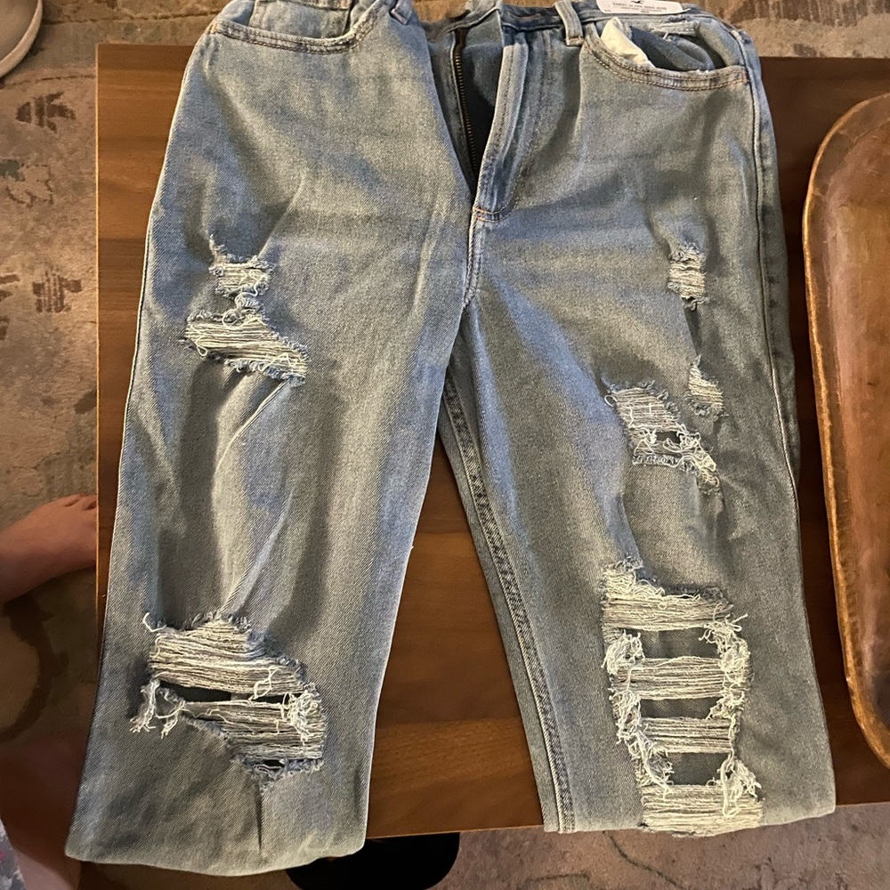 Hollister curvy high-rise ripped light 5s